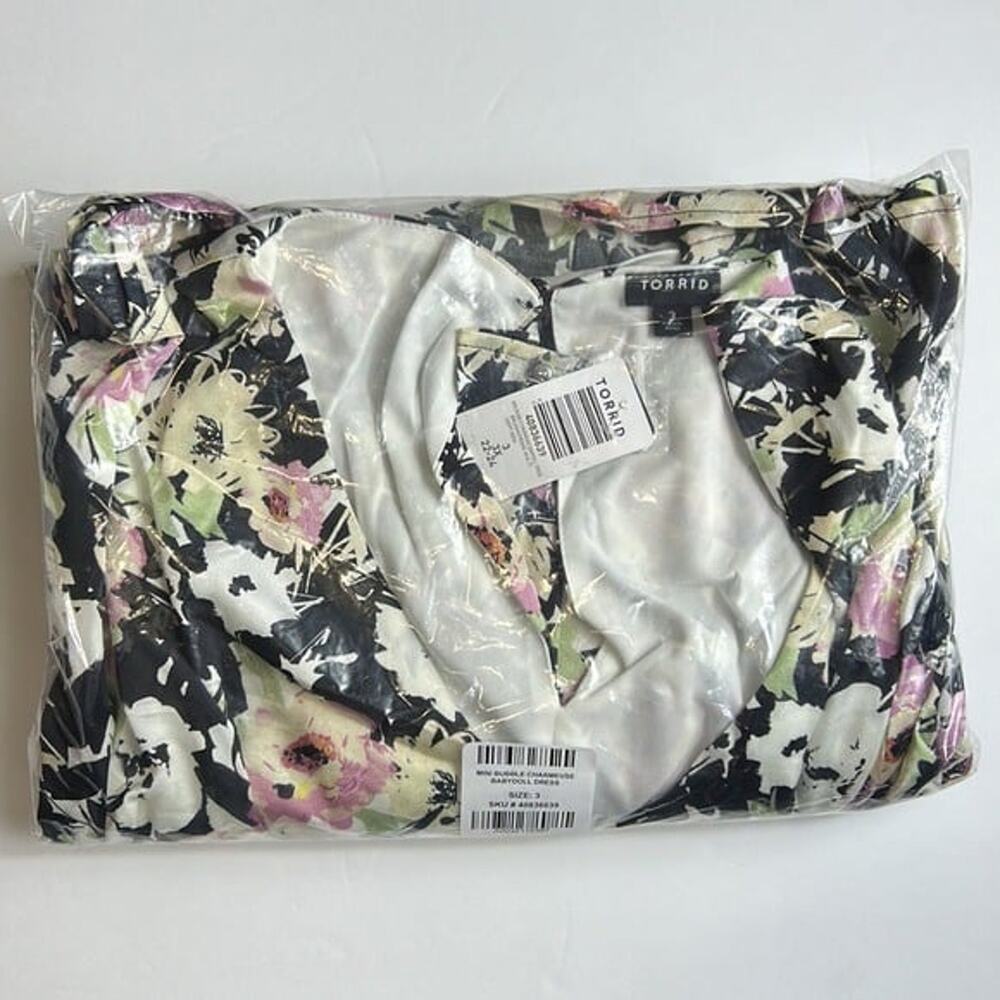 Torrid 3 3X Plus Babydoll Dress Pockets Empire Floral Cottagecore Romantic NWT